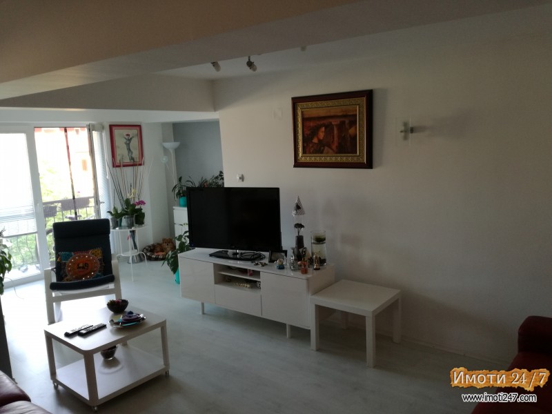 Se prodava stan vo Kisela Voda