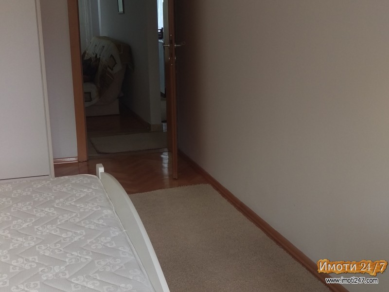 Se izdava dvosoben stan vo K4