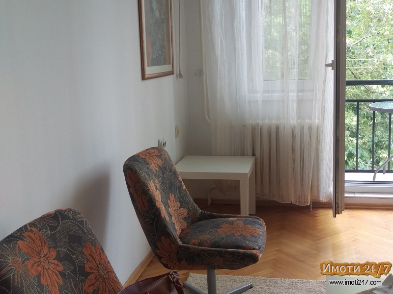 Se izdava dvosoben stan vo K4