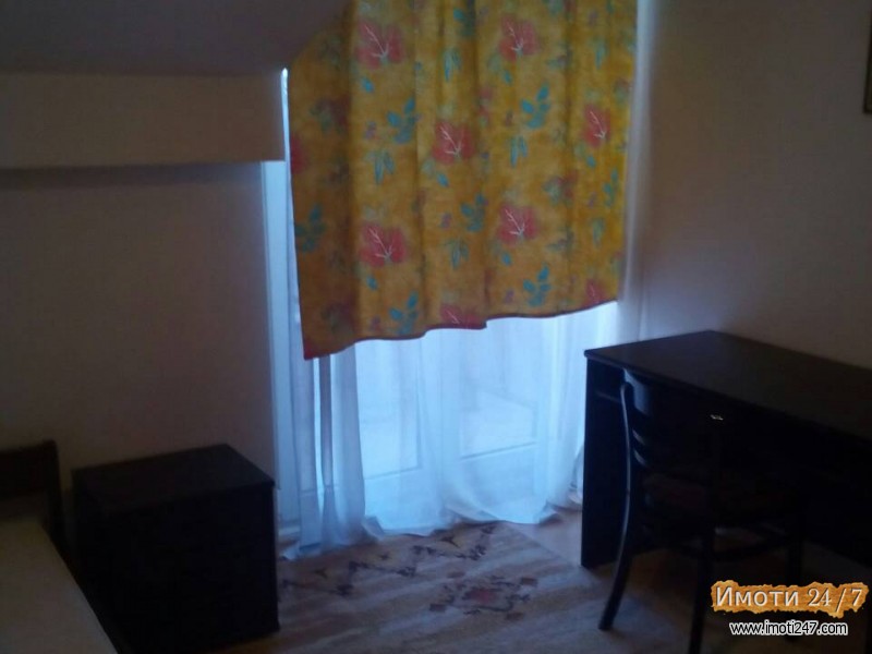 Издавам еднособно станче кај Рампа