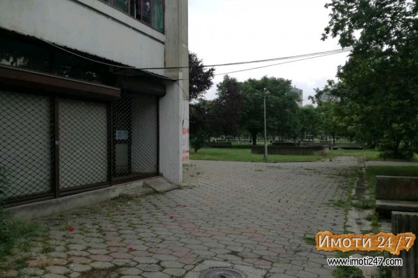 Se izdava delpven prostor od 50m2 vo naselba Novo lisice