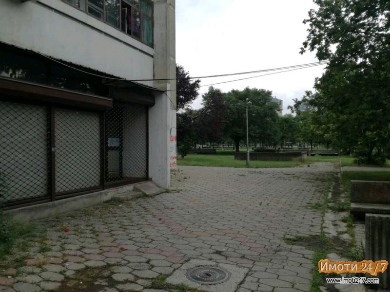 Se izdava delpven prostor od 50m2 vo naselba Novo lisice