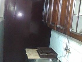 Издавам стан во центар