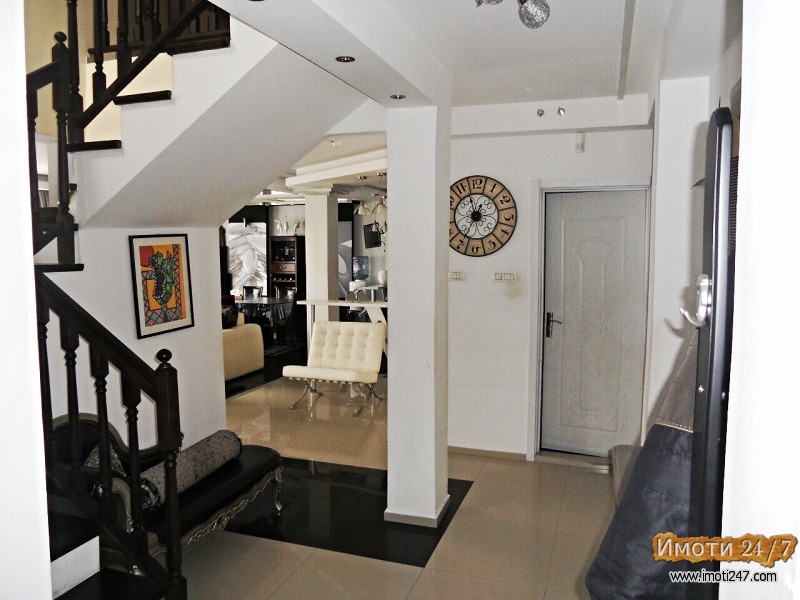 SE PRODAVA LUKSUZNO NAMESTEN STAN VO ZDANEC