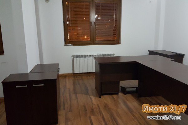 Се издава стан 90м2 Гранд Престиж 1 први кат опремен за канцеларии 350 евра 
