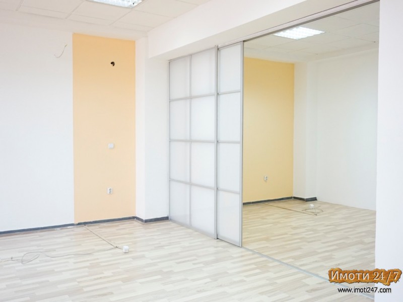 Се издава деловен простор