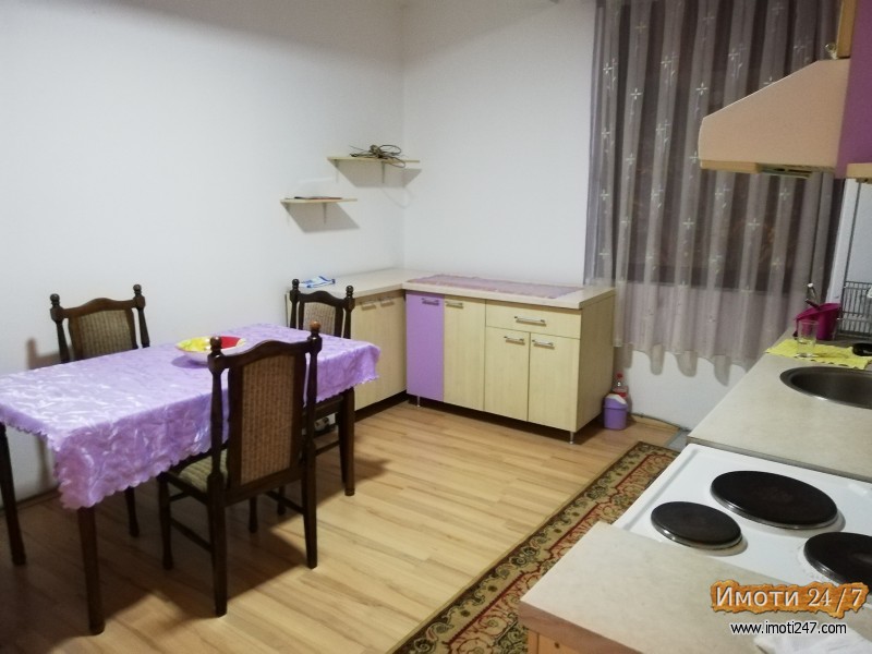 Se izdava sprat od kuka za kancelarii
