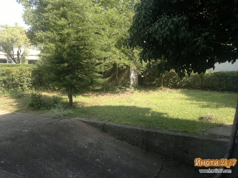 Спрат од куќа во населба Црниче на 1км од центар на градот