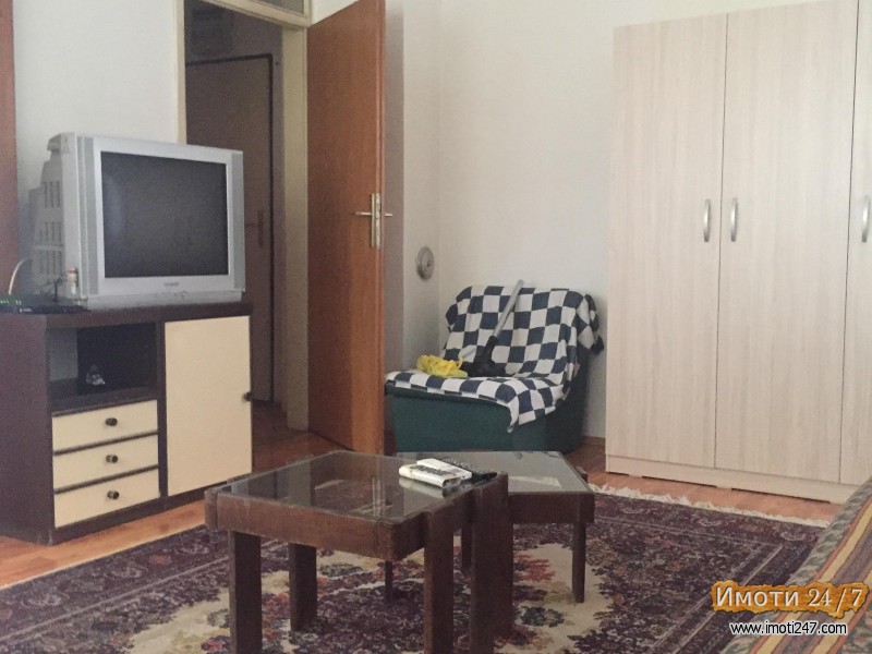 Izdavam stan kaj Zeleznicka 38m2