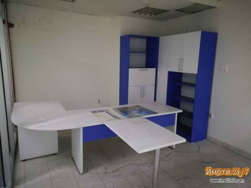 СЕ ИЗДАВА ДЕЛОВЕН ПРОСТОР НА АВТОБУСКА СТАНИЦА - СКОПЈЕ