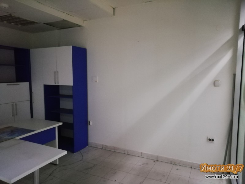 СЕ ИЗДАВА ДЕЛОВЕН ПРОСТОР НА АВТОБУСКА СТАНИЦА - СКОПЈЕ