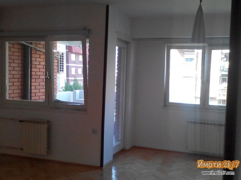 Se iznajmuva trosoben prazen stan od 73 m2 vo Kapistec