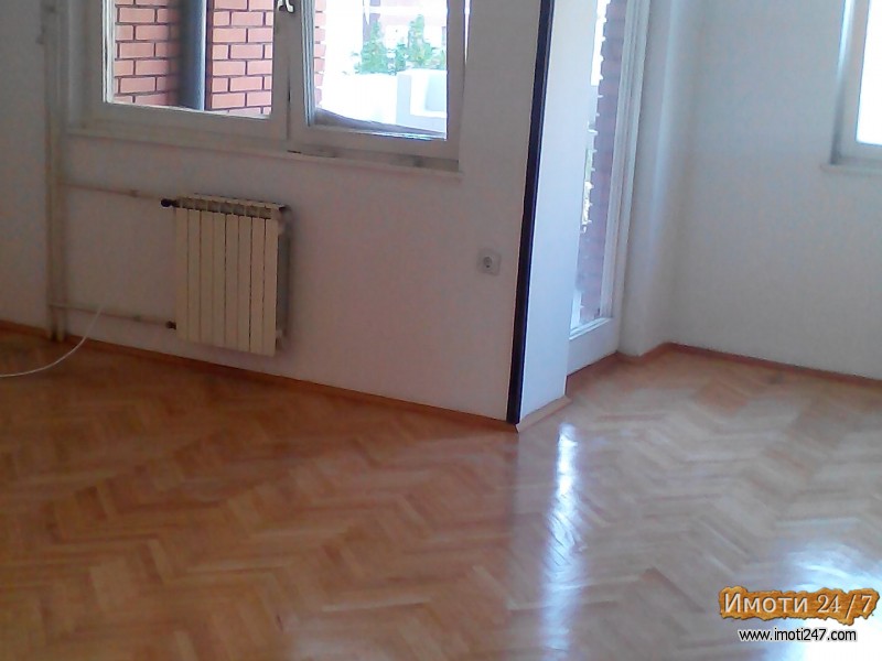 Se iznajmuva trosoben prazen stan od 73 m2 vo Kapistec