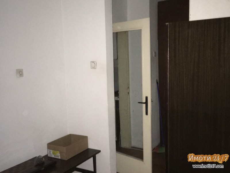 Се продава стан во Радишани