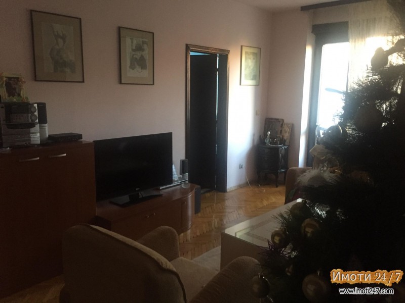 Prodavam stan vo Avtokomanda 59m2