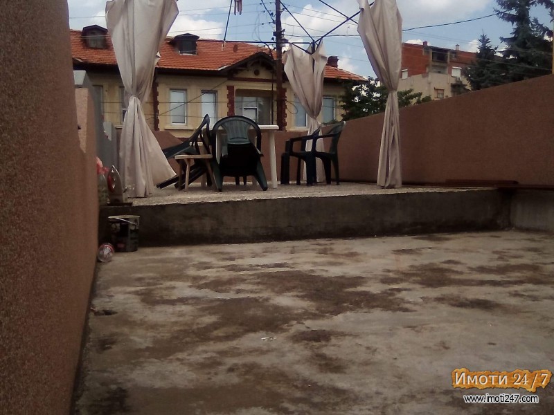 Продавам куќа во центарот на Битола