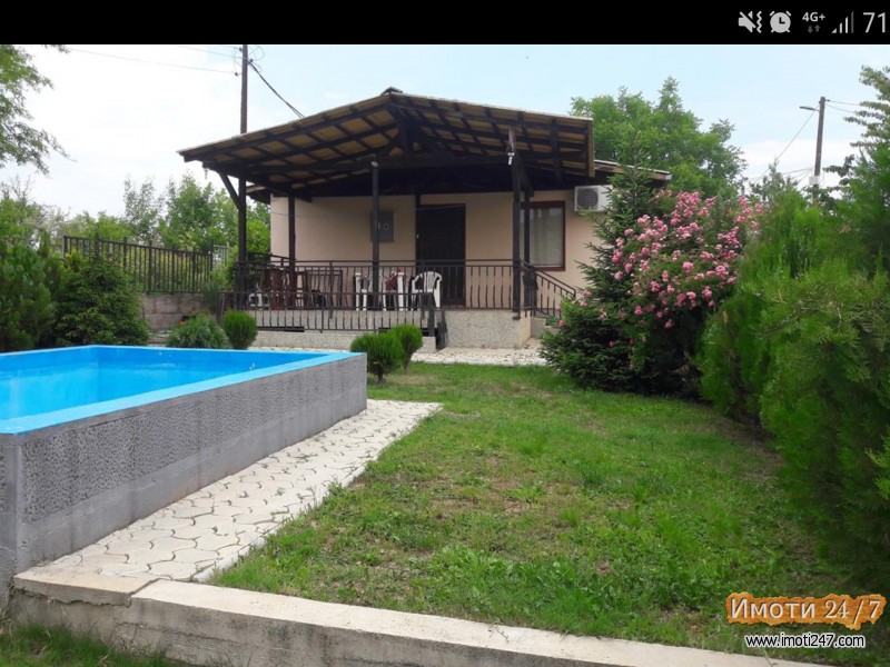 Продавам куќа во нас Пинтија - Кисела Вода