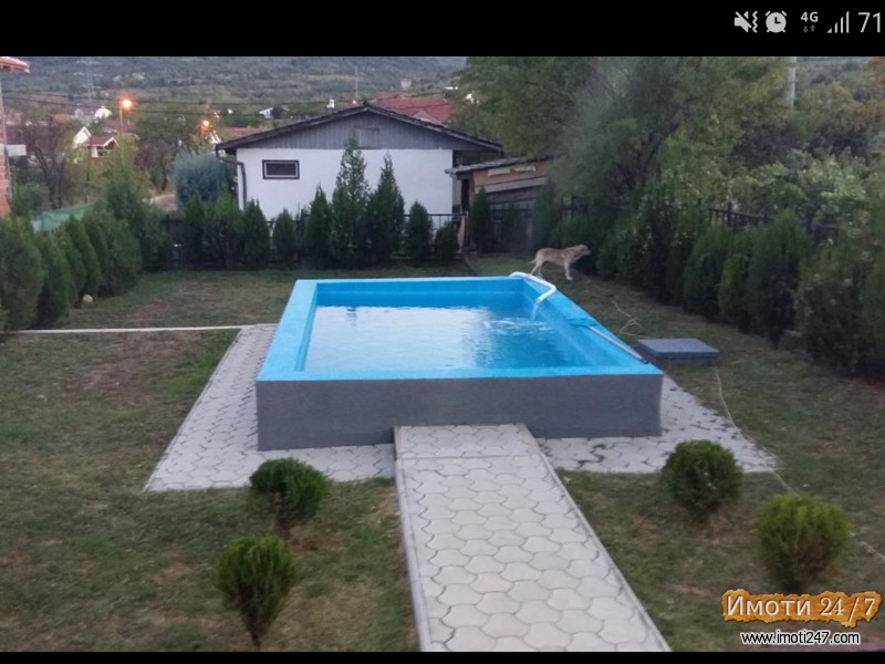 Продавам куќа во нас Пинтија - Кисела Вода