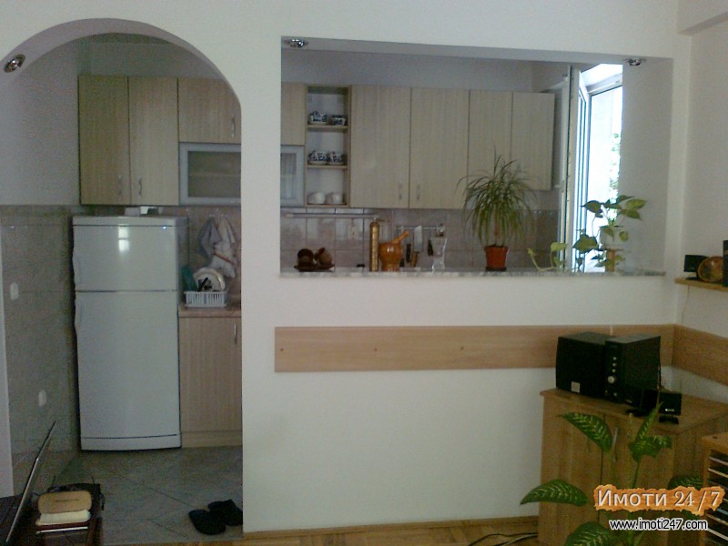 AE IZDAVA NOV DVOSOBEN STAN CRNICE NAD DRZAVNA BOLNICA