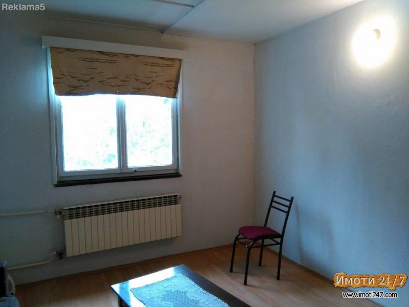 Се издаав еднособен стан во Аеродром 120E
