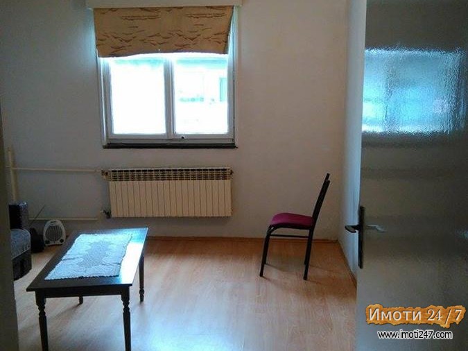 Се издаав еднособен стан во Аеродром 120E