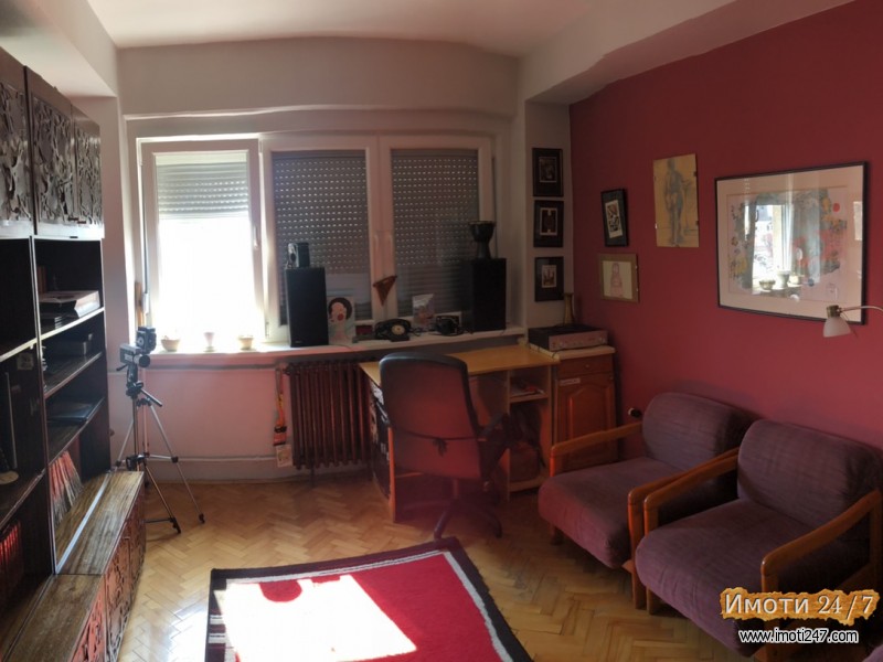 STAN 80m2 SO TRI SPALNI AVTOKOMANDA- 4 KAT