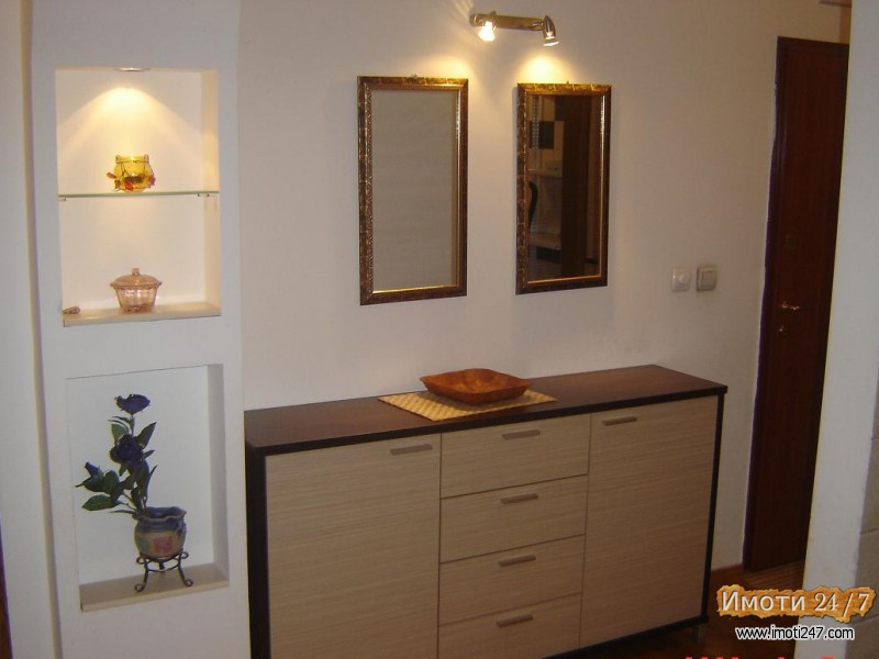 Издавам Комплетно наместен 3 собен стан