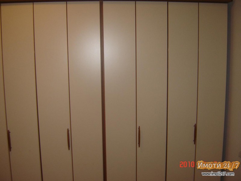 Издавам Комплетно наместен 3 собен стан