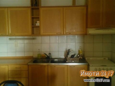 Se izdava stan Nova Zeleznicka- Get kafe