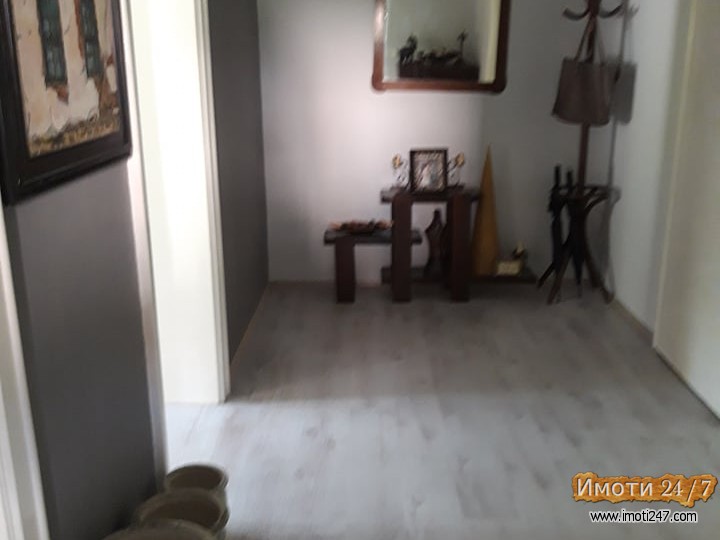 Se izdava kuka vo Karpos 1