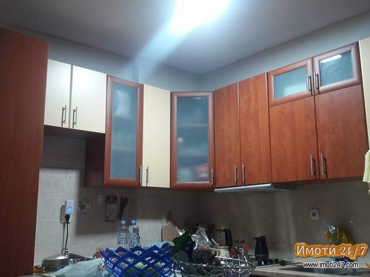 Se prodava Stan karpos 4