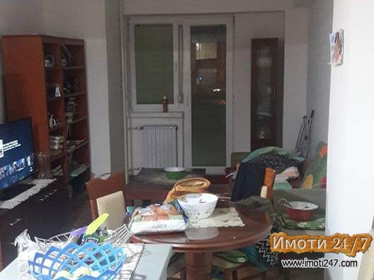 Se prodava Stan karpos 4
