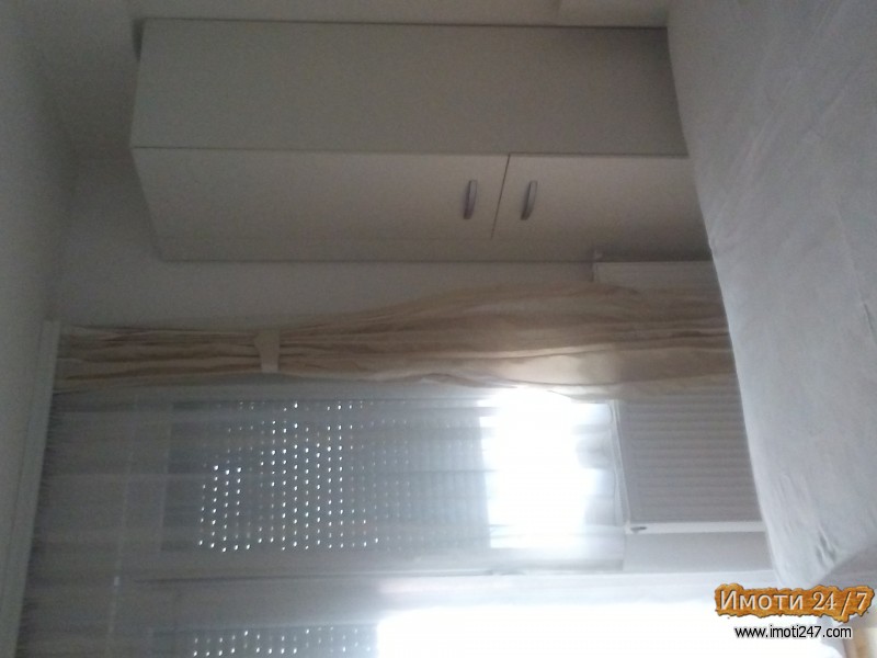 Продавам стан 61м2 и гаража 16м2 во Центар