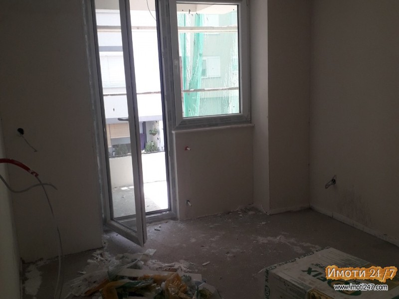 NOV TROSOBEN 75m2 STAN VO CENTAR