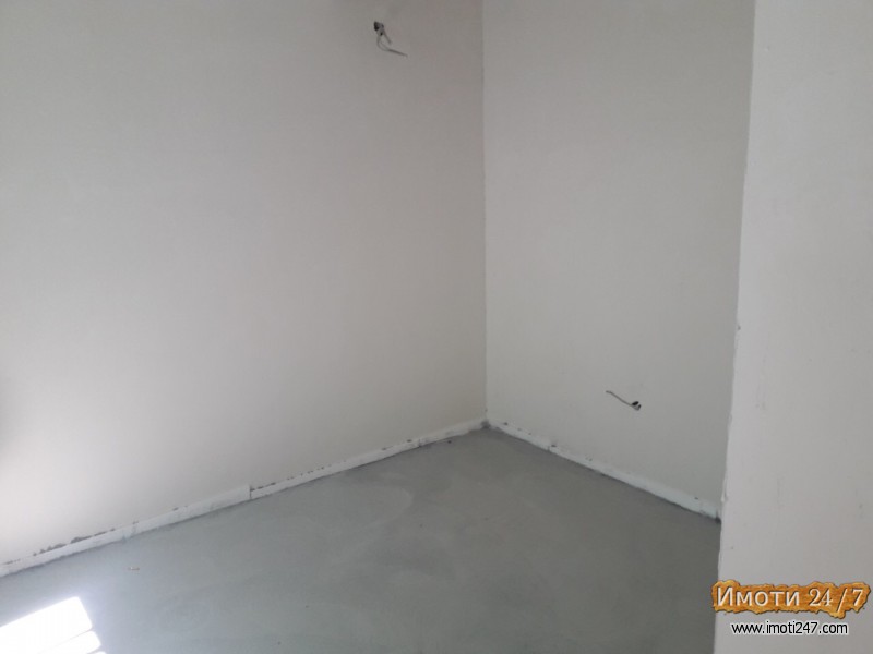 NOV TROSOBEN 75m2 STAN VO CENTAR