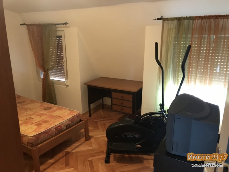 Stan na potkrovje vo naselba