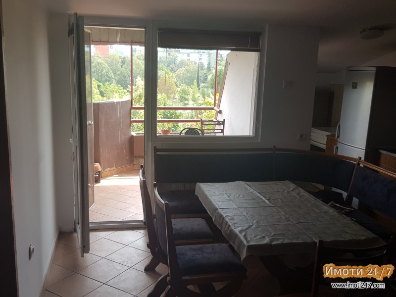 Stan na potkrovje vo naselba