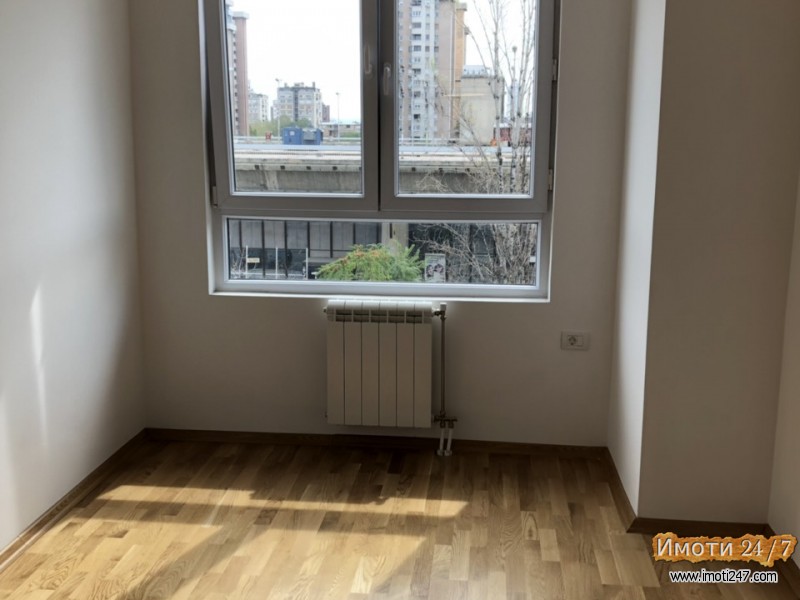 NOV ODLICEN STAN 97m2 VO MADZIR MAALO SO TRI SPALNI 3-KAT