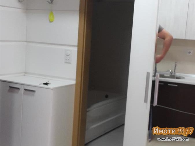 SE PRODAVA STAN VO CENTO