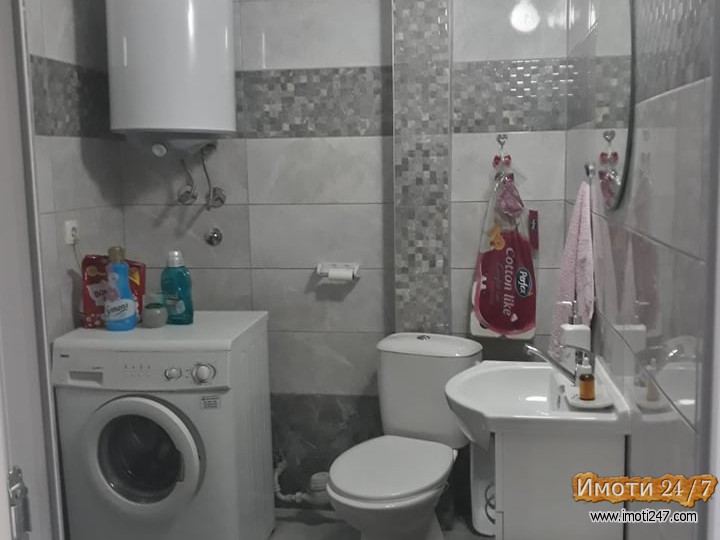 Се продава реновиран стан