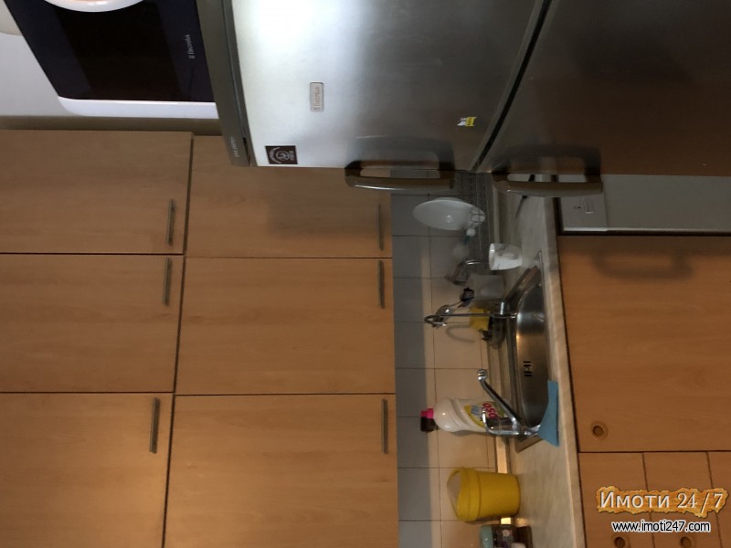 Prodavam stan pogoden i za deloven prostor vo nas Aerodrom