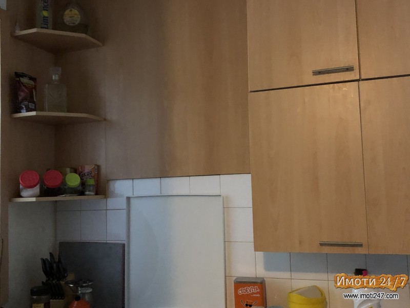 Prodavam stan pogoden i za deloven prostor vo nas Aerodrom