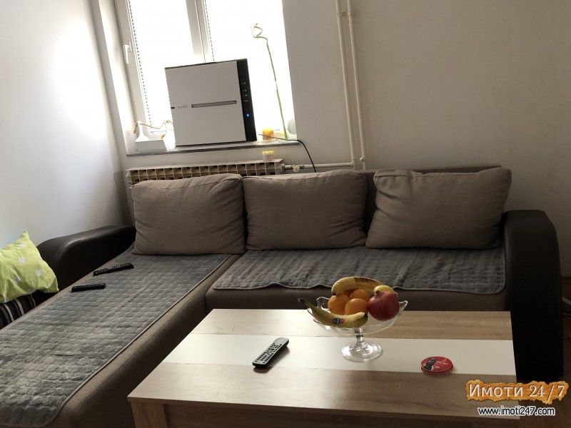 Prodavam stan pogoden i za deloven prostor vo nas Aerodrom