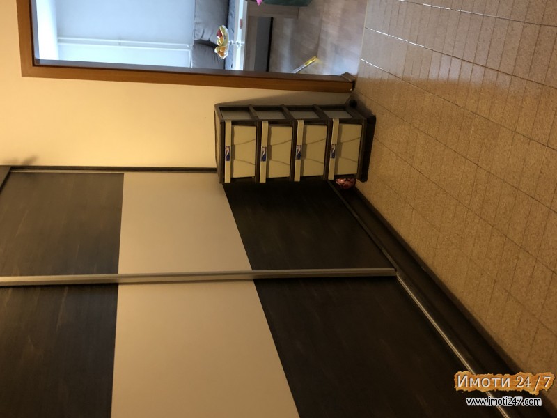 Prodavam stan pogoden i za deloven prostor vo nas Aerodrom