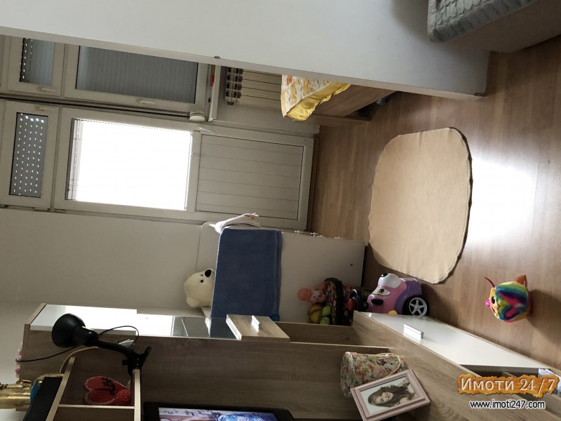 Prodavam stan pogoden i za deloven prostor vo nas Aerodrom