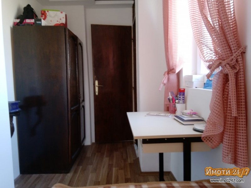 СЕ ПРОДАВА СТАН ВО НОВО ЛИСИЧЕ