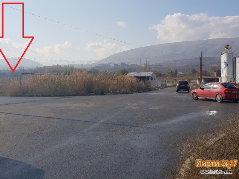Градежна парцела од 2387м2 