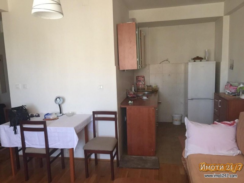 SE IZDAVA LUKSUZNO OPREMENA GARSONJERA 