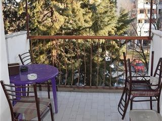 Се изнајумува стан