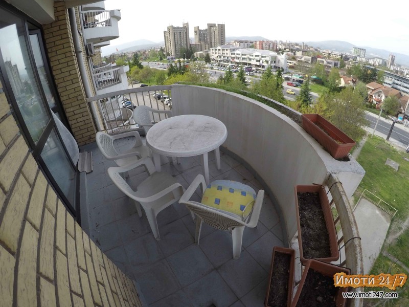 Opremen stan 118m² sproti TC Olimpiko